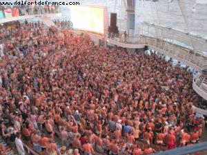 Instant Tea dance- Last minute Surprise Party - Our Aquatheater Suite #8330 - Our 39th Atlantis cruise (Allure of the Seas)