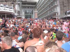 Final Rince Party - Aquatheater - Our 39th Atlantis cruise (Allure of the Seas)