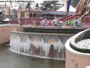 Disneyland Paris sous la neige