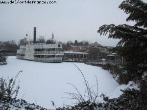 Disneyland Paris sous la neige