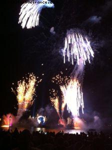 - Retro T Dance - Epcot - Walt Disney World