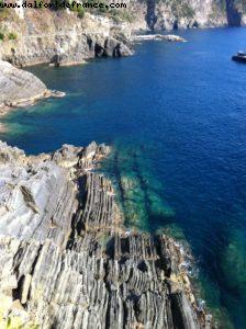 Love walk between Manarola and Riomaggiore - Cinque terre 
