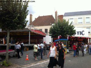 Fun Fair in the front of our big House -Fête des Grattons - Châteaumeillant