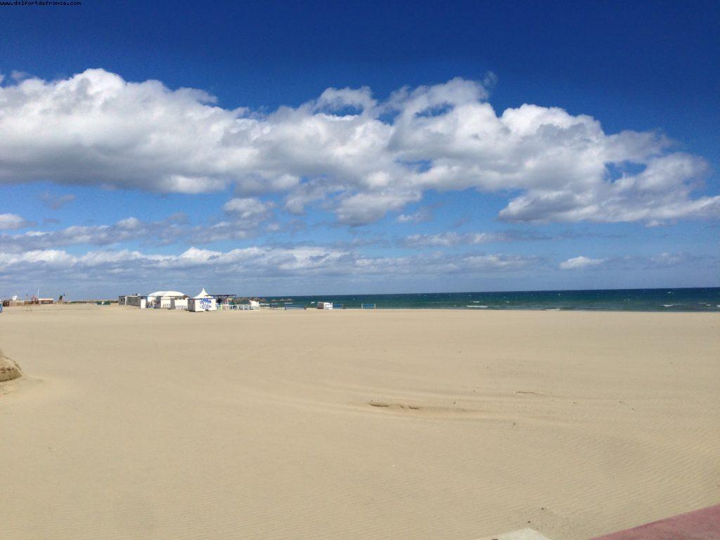 Driving from Perpignan to Collioure - France