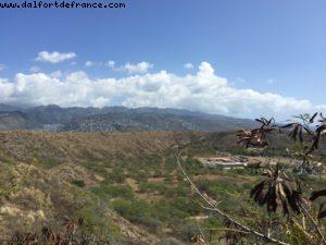 Hiking Diamon Head - Honolulu - Oahu