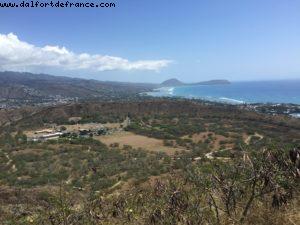Hiking Diamon Head - Honolulu - Oahu