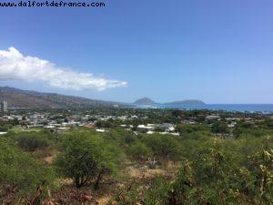 Hiking Diamon Head - Honolulu - Oahu