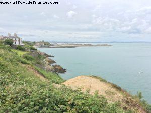 Hiking along the cliff - Howth