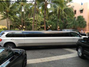 Super Stretch BMW X5 - Hotel Sheraton waikiki - Honolulu