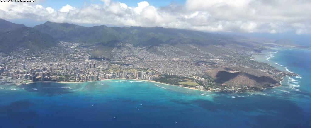 Flying over Waikiki - Honolulu