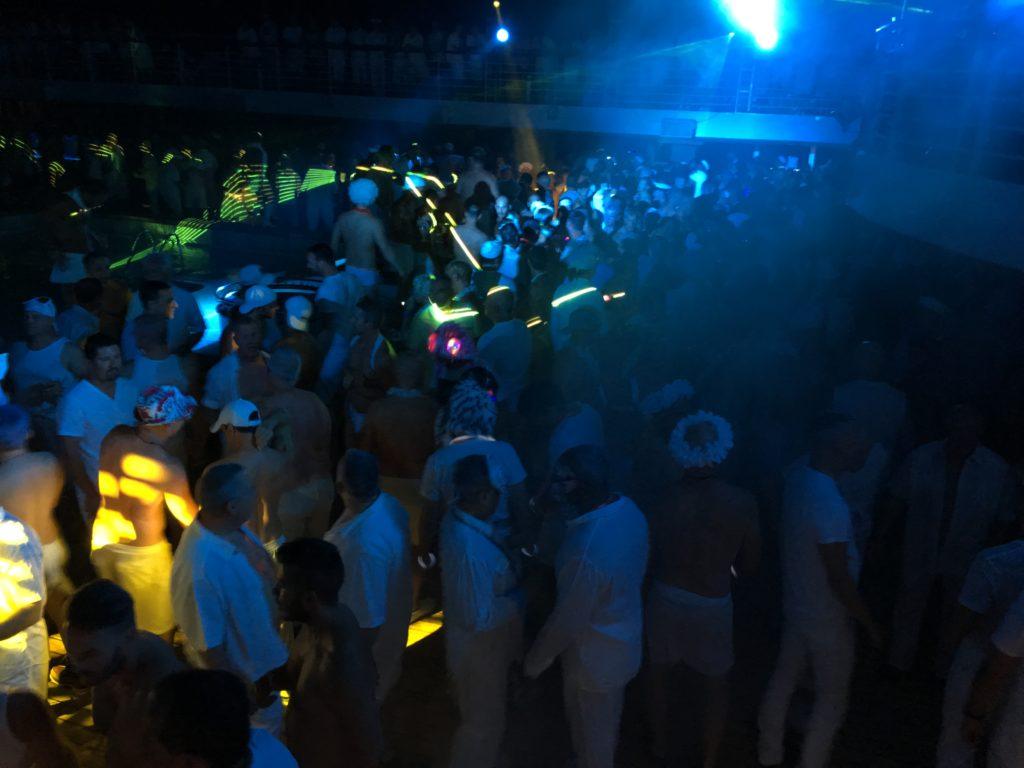 Tropical White - Our 56th Atlantis cruise (Oceania Marina)