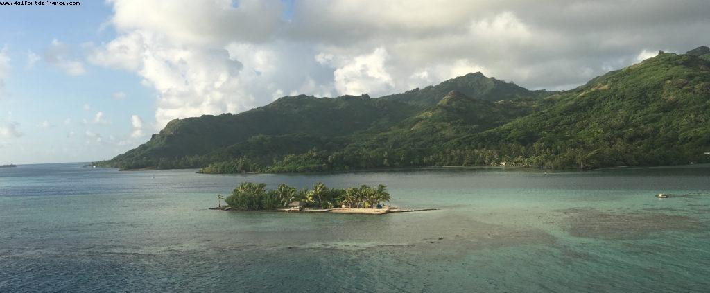 Arriving in Huahine - Our 56th Atlantis cruise (Oceania Marina)