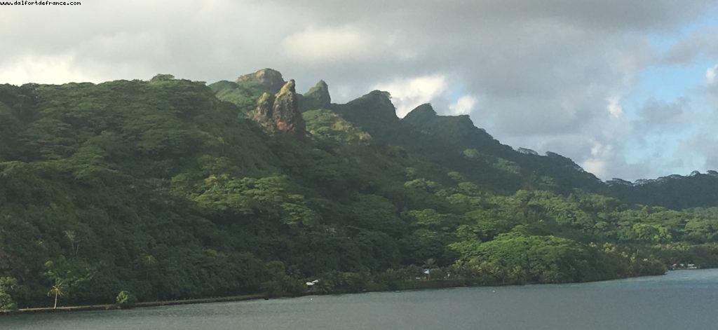 Arriving in Huahine - Our 56th Atlantis cruise (Oceania Marina)
