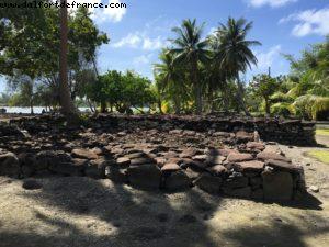 Driving around Huahine - Our 56th Atlantis cruise (Oceania Marina)