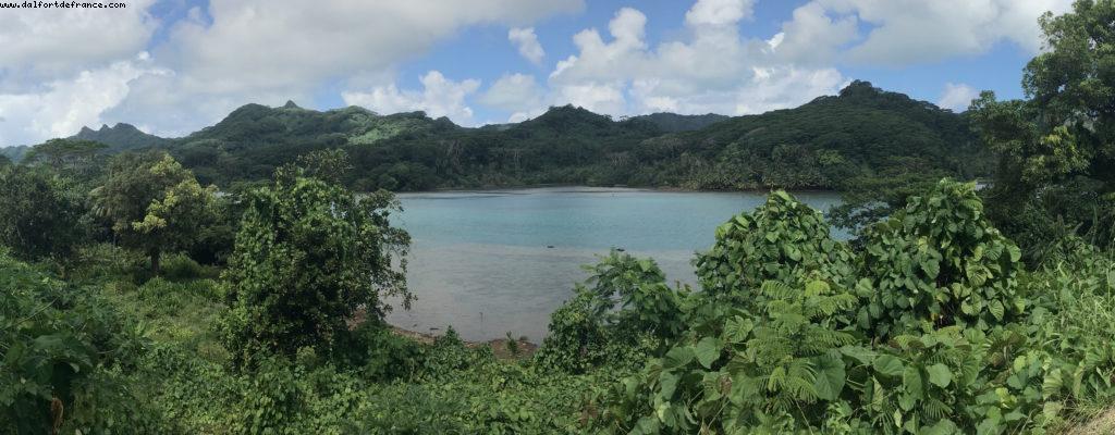 Driving around Huahine - Our 56th Atlantis cruise (Oceania Marina)