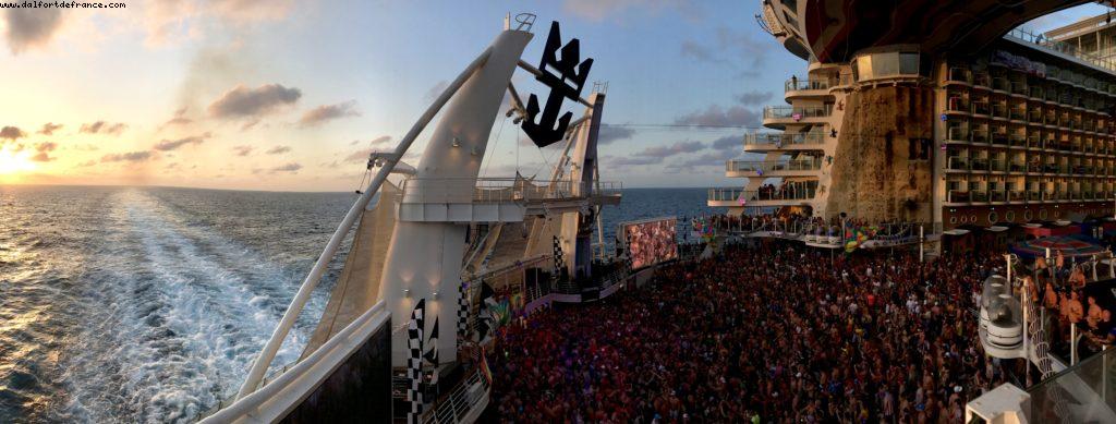Players Tea Dance - Aquatheatre suite #8730 - Notre 61eme croisière Atlantis (à bord de l'Allure of the Seas)