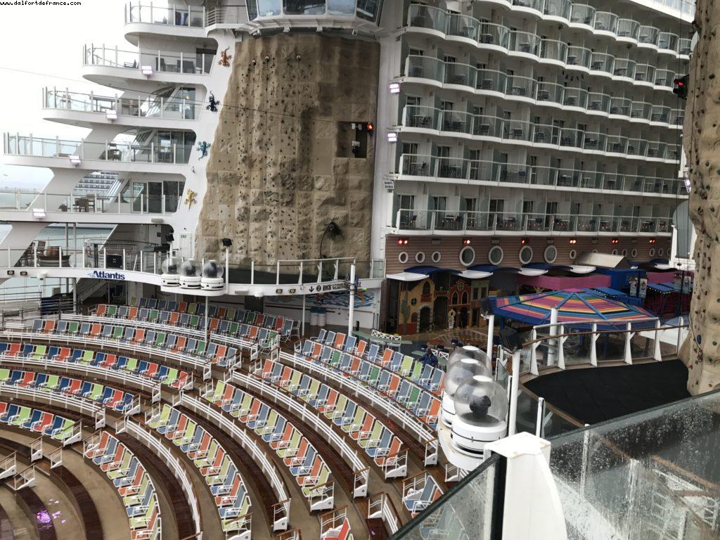 l'Aquatheater reprend sa configuration normale - Notre 61eme croisière Atlantis (à bord de l'Allure of the Seas)