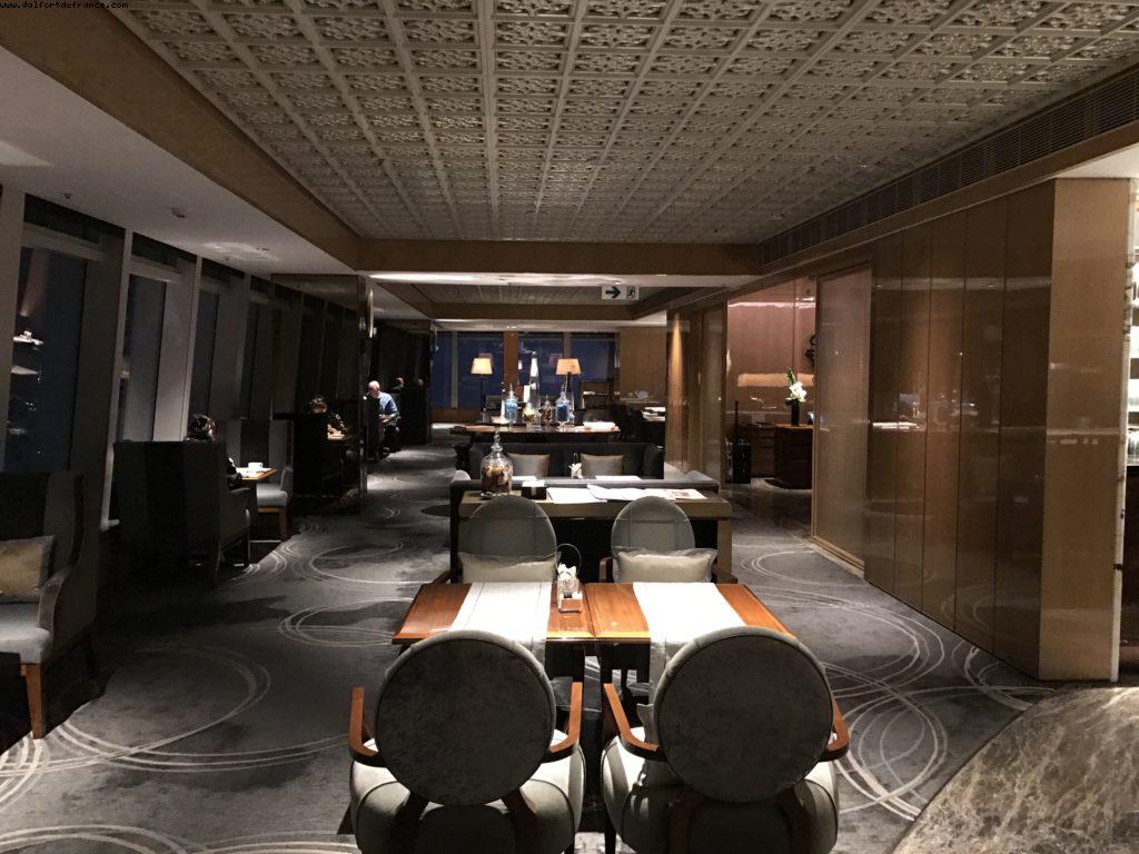Lounge - 116eme étage - 470 Meters above ground level - Hôtel Ritz Carlton- Hôtel le plus élevé au monde (étages) - Hong Kong 