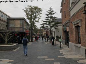 Disneytown - Shanghai Disneyland