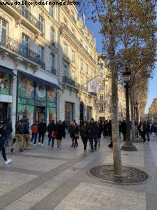 Apple Store Champs Elysee Grand Opening - Paris
