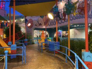 Early Birds! Rise of the Resistance Grand Opening - All other attractions are empty! Galaxy Edge - Disney's Hollywood Studios - Walt Disney World