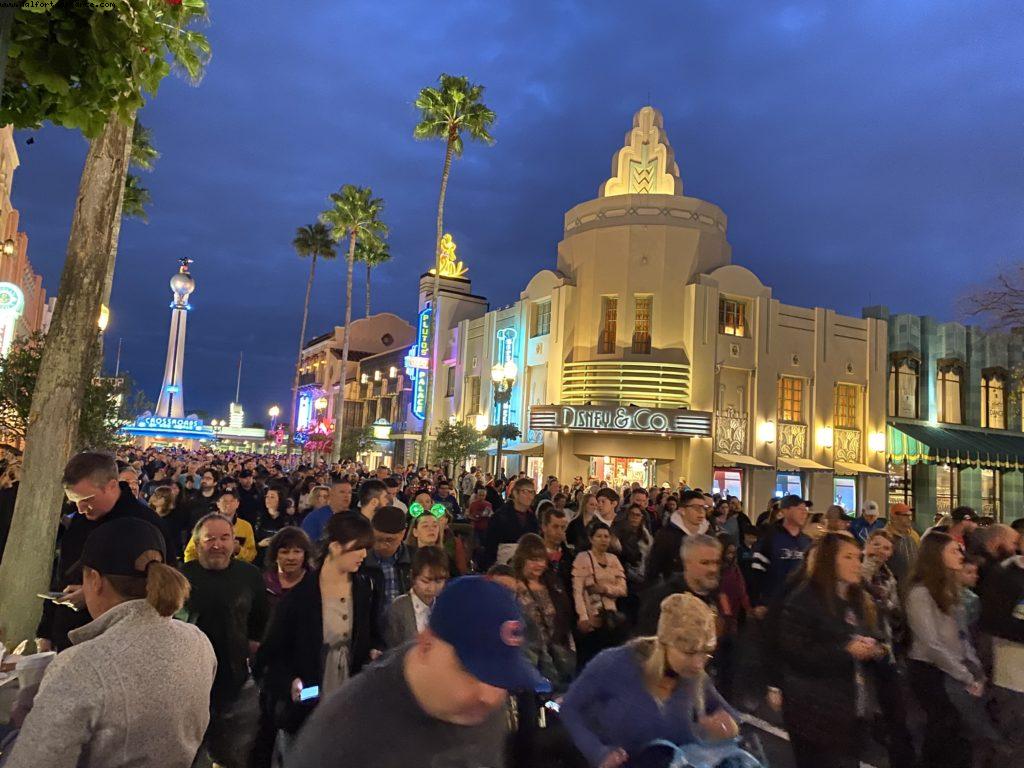 Waiting 7:00 am Sharp to be able to do Rise of the resistance- Hollywood Studios - Walt Disney World