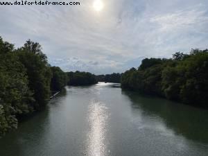 Walking Around -After the big Covid lockdown - Paris, France 