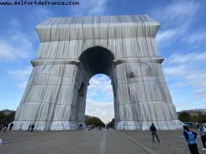 Arc de triomphe wrapped by Christo - Paris, France