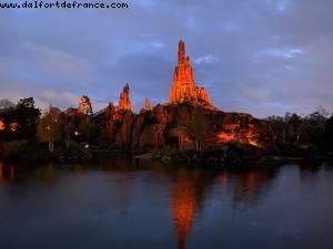 Lockdown #2 - Last hours before closing - Disneyland Paris, France