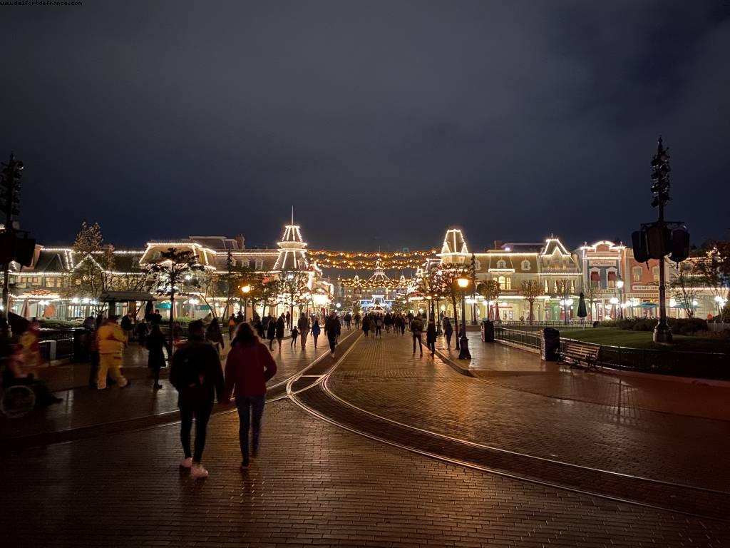 Lockdown #2 - Last hours before closing - Disneyland Paris, France