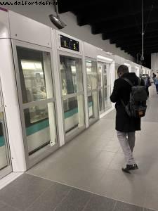 New Automatic doors on Subway line 4 - Paris, France