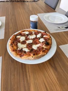 Excellent home made pizzas! - Palm Springs, California