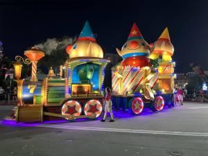 Hollidays Parade - Universal Studios - Universal - Orlando, Florida