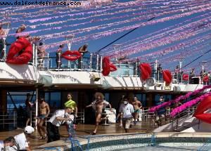 High heel race- La Demence Cruise - Regal Princess 