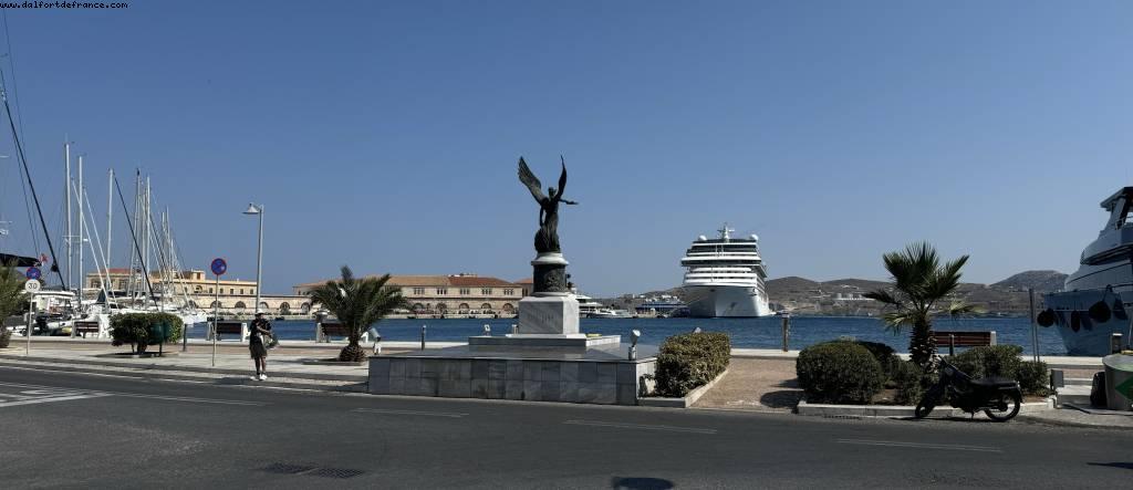 Syros, Grèce - Croisière Atlantis d'Istanbul à Athènes - Oceania Riviera